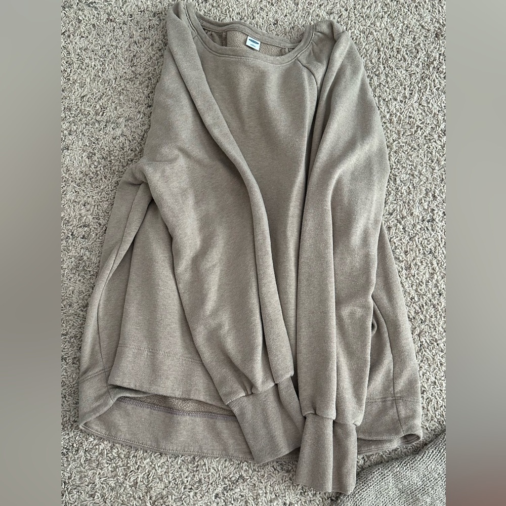 old navy long sleeve size large